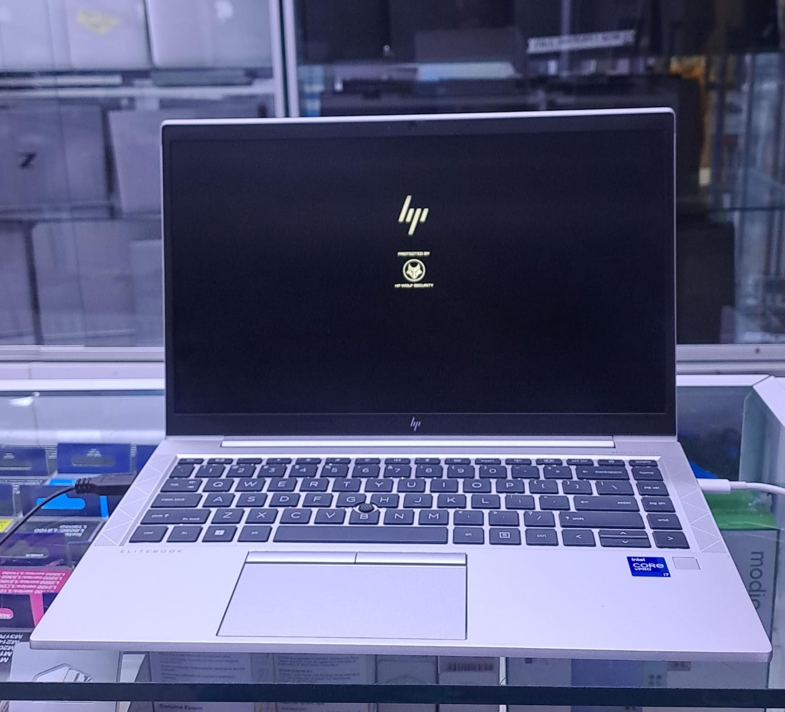 HP EliteBook 840 G8 — Intel Core i7 (11th Gen), 16GB RAM, 512GB SSD